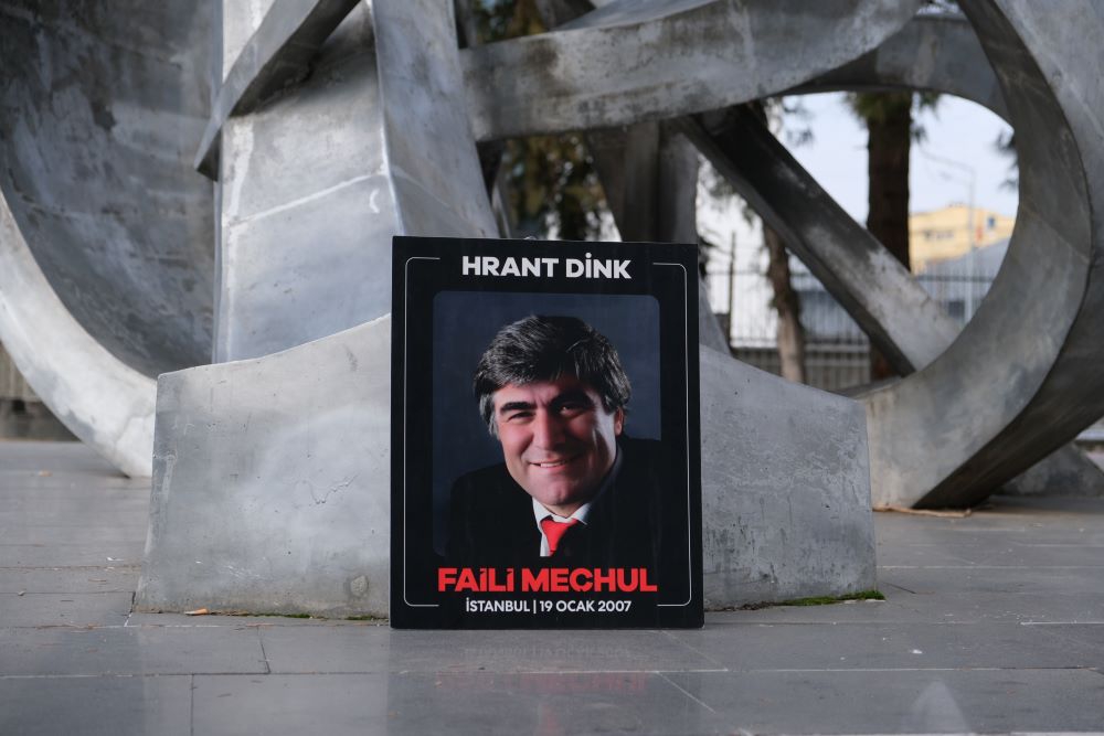 884. HAFTA: HRANT DİNK ANILDI