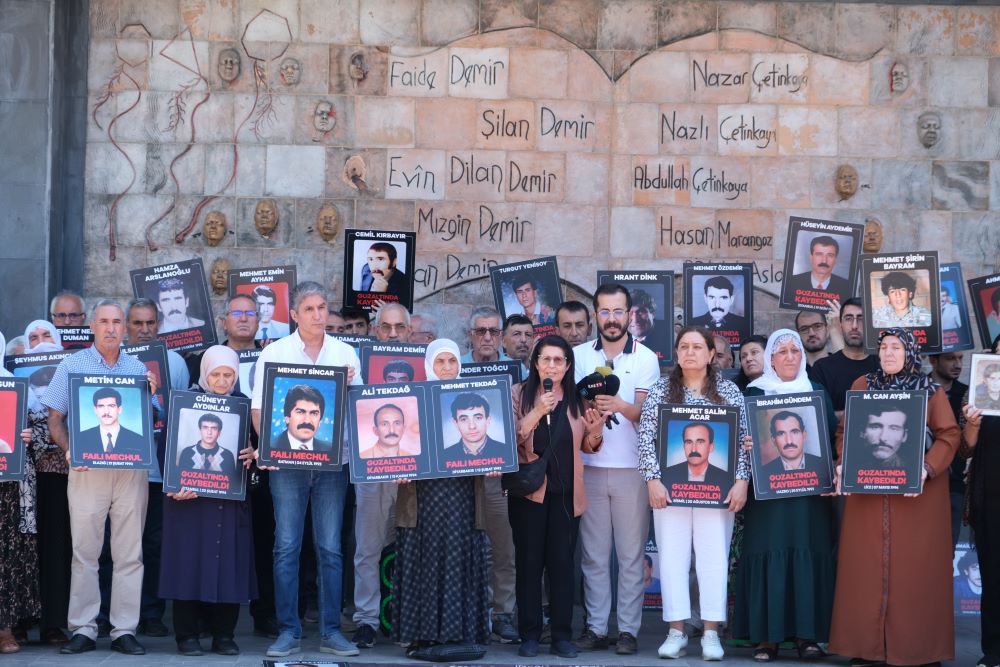  865. HAFTA: KAYIP YAKINLARI MEHMET SİNCAR İÇİN ADALET İSTEDİ