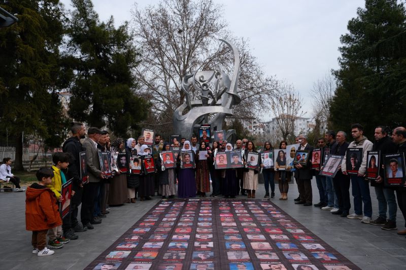 Kayıp Yakınları 839. Hafta Eylemi: Faili meçhul cinayetlere kurban giden kadınların failleri soruldu 