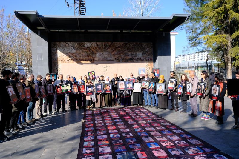 Kayıp Yakınları 830. Hafta Eylemi: Fethi Yıldırım’ın akıbeti soruldu