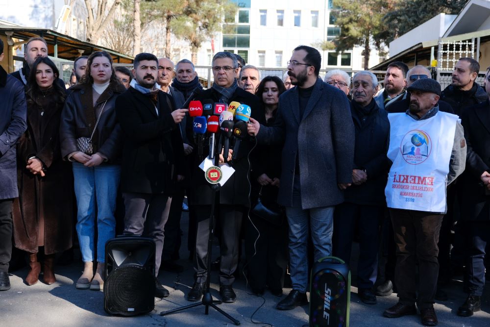 ROJAVA’YA YÖNELİK SALDIRILARA KARŞI SESSİZ KALMIYORUZ