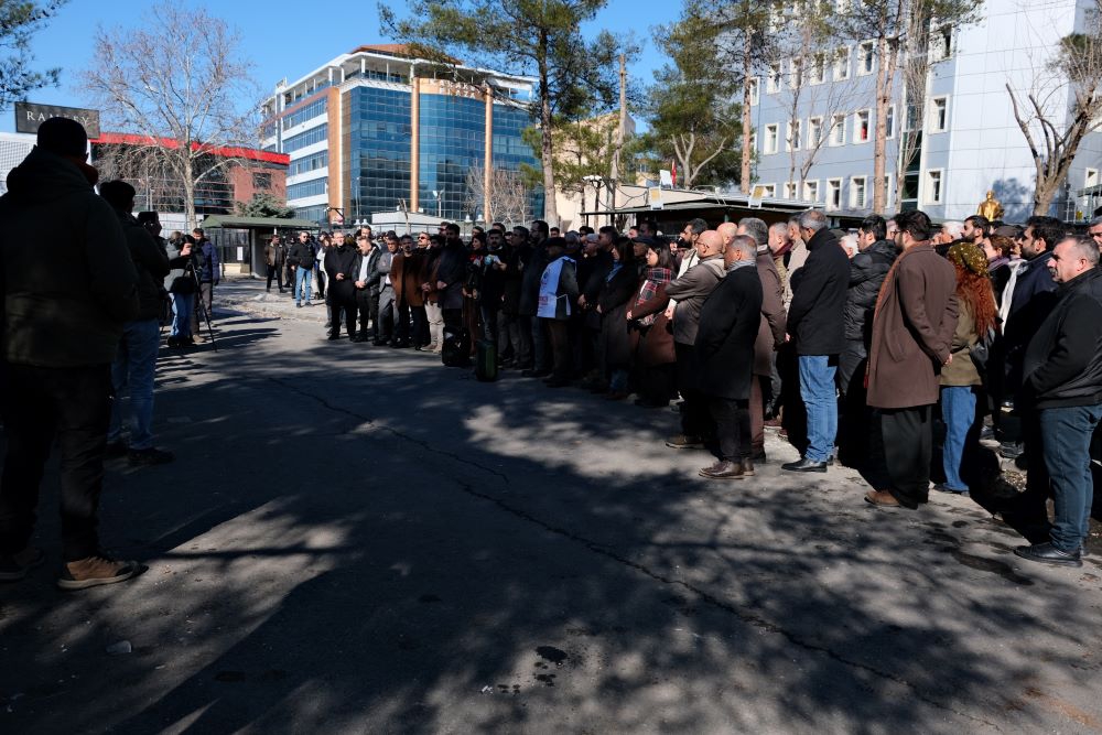 ROJAVA’YA YÖNELİK SALDIRILARA KARŞI SESSİZ KALMIYORUZ
