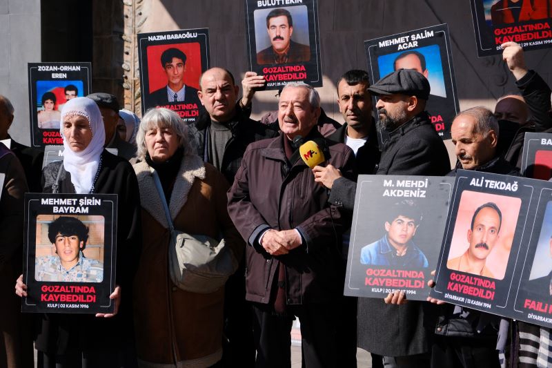 Kayıp Yakınları 836. Hafta Eylemi: Mehmet Mehdi Akdeniz’in Akıbeti Soruldu