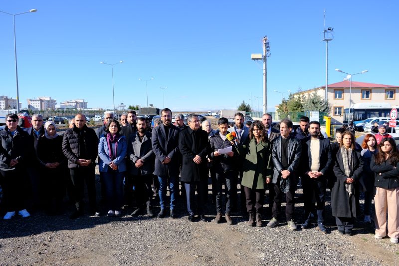 Ortak Açıklama: DİYARBAKIR, ELAZIĞ, ERZİNCAN VE ERZURUM KAMPÜS HAPİSHANELERİ VE MALATYA AKÇADAĞ T TİPİ HAPİSHANESİ HAK İHLALLERİ RAPORU AÇIKLANDI